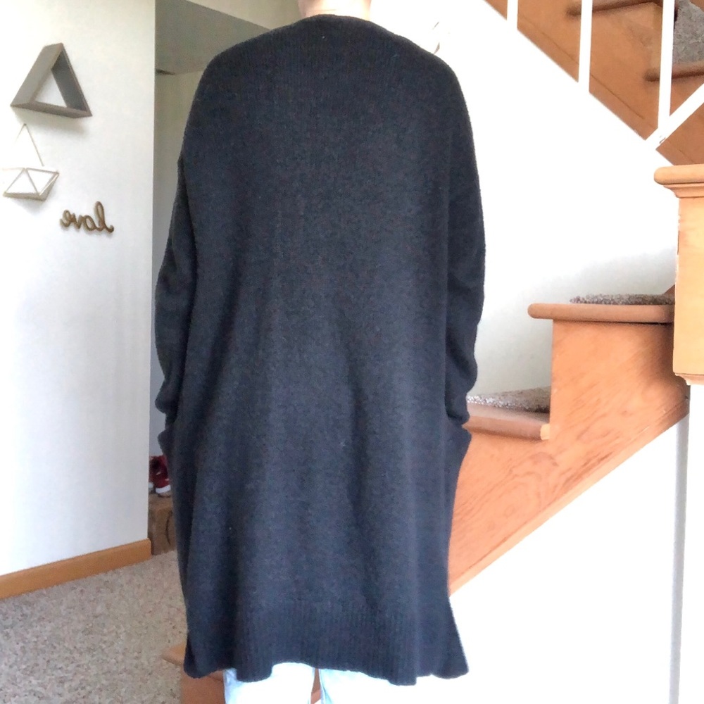 🔥Old Navy Long Caridgan - Picture 16 of 16